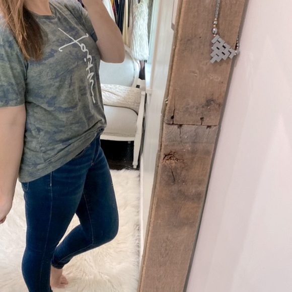 Faith camouflage T-shirt size large - Picture 3 of 7